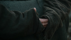 extant_GameOfThrones_3x07-TheBearAndTheMaidenFair_4947