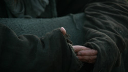 extant_GameOfThrones_3x07-TheBearAndTheMaidenFair_4949