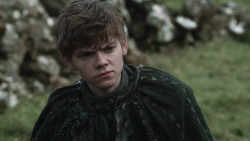 extant_GameOfThrones_3x07-TheBearAndTheMaidenFair_4975