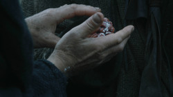 extant_GameOfThrones_3x07-TheBearAndTheMaidenFair_5127
