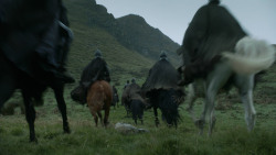 extant_GameOfThrones_3x07-TheBearAndTheMaidenFair_5494