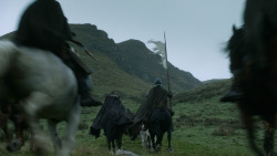 extant_GameOfThrones_3x07-TheBearAndTheMaidenFair_5497