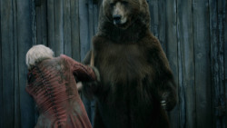 extant_GameOfThrones_3x07-TheBearAndTheMaidenFair_5660