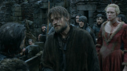 extant_GameOfThrones_3x07-TheBearAndTheMaidenFair_5844