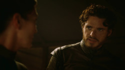 extant_GameOfThrones_3x09-TheRainsOfCastamere_0067