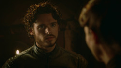 extant_GameOfThrones_3x09-TheRainsOfCastamere_0107