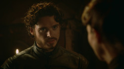 extant_GameOfThrones_3x09-TheRainsOfCastamere_0111