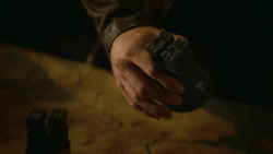 extant_GameOfThrones_3x09-TheRainsOfCastamere_0131