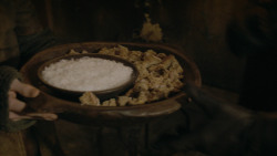 extant_GameOfThrones_3x09-TheRainsOfCastamere_0257