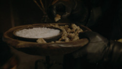 extant_GameOfThrones_3x09-TheRainsOfCastamere_0259