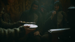 extant_GameOfThrones_3x09-TheRainsOfCastamere_0282