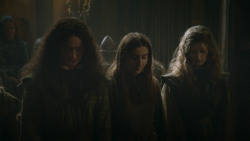 extant_GameOfThrones_3x09-TheRainsOfCastamere_0400