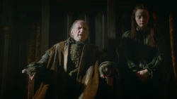 extant_GameOfThrones_3x09-TheRainsOfCastamere_0426