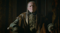 extant_GameOfThrones_3x09-TheRainsOfCastamere_0460