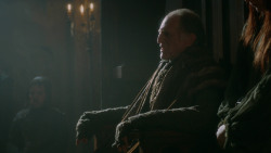 extant_GameOfThrones_3x09-TheRainsOfCastamere_0478