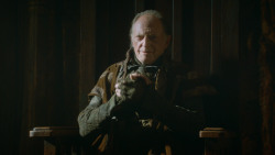 extant_GameOfThrones_3x09-TheRainsOfCastamere_0551