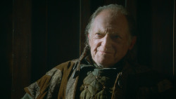 extant_GameOfThrones_3x09-TheRainsOfCastamere_0568