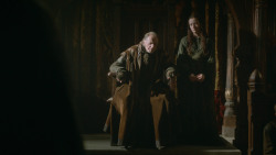 extant_GameOfThrones_3x09-TheRainsOfCastamere_0586
