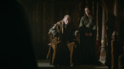 extant_GameOfThrones_3x09-TheRainsOfCastamere_0587