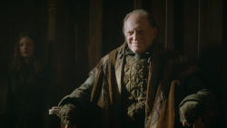 extant_GameOfThrones_3x09-TheRainsOfCastamere_0638