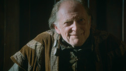 extant_GameOfThrones_3x09-TheRainsOfCastamere_0725