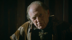 extant_GameOfThrones_3x09-TheRainsOfCastamere_0757