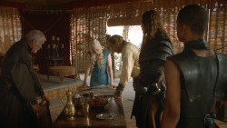 extant_GameOfThrones_3x09-TheRainsOfCastamere_0835