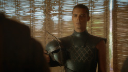 extant_GameOfThrones_3x09-TheRainsOfCastamere_0902