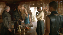 extant_GameOfThrones_3x09-TheRainsOfCastamere_0914