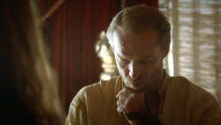 extant_GameOfThrones_3x09-TheRainsOfCastamere_0916
