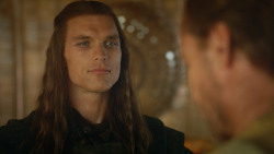 extant_GameOfThrones_3x09-TheRainsOfCastamere_0923