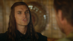 extant_GameOfThrones_3x09-TheRainsOfCastamere_0938