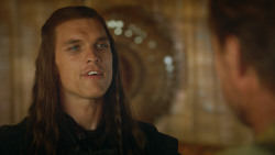 extant_GameOfThrones_3x09-TheRainsOfCastamere_0939