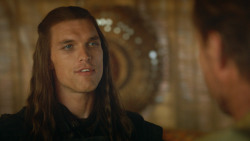 extant_GameOfThrones_3x09-TheRainsOfCastamere_0944