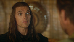 extant_GameOfThrones_3x09-TheRainsOfCastamere_0946