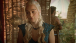 extant_GameOfThrones_3x09-TheRainsOfCastamere_0981