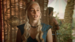 extant_GameOfThrones_3x09-TheRainsOfCastamere_0983