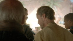 extant_GameOfThrones_3x09-TheRainsOfCastamere_1002