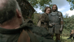 extant_GameOfThrones_3x09-TheRainsOfCastamere_1393