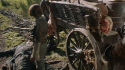 extant_GameOfThrones_3x09-TheRainsOfCastamere_1402