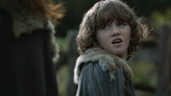 extant_GameOfThrones_3x09-TheRainsOfCastamere_1487