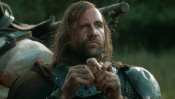 extant_GameOfThrones_3x09-TheRainsOfCastamere_1900