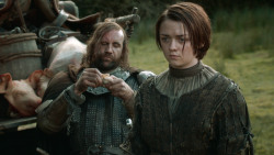 extant_GameOfThrones_3x09-TheRainsOfCastamere_1956