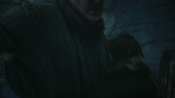 extant_GameOfThrones_3x09-TheRainsOfCastamere_2188