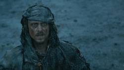 extant_GameOfThrones_3x09-TheRainsOfCastamere_2202