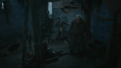extant_GameOfThrones_3x09-TheRainsOfCastamere_2217