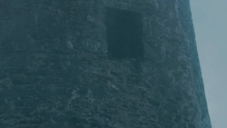 extant_GameOfThrones_3x09-TheRainsOfCastamere_2236