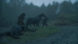 extant_GameOfThrones_3x09-TheRainsOfCastamere_2297
