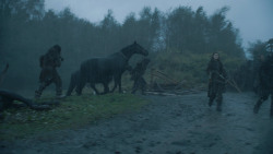 extant_GameOfThrones_3x09-TheRainsOfCastamere_2299