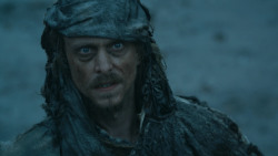 extant_GameOfThrones_3x09-TheRainsOfCastamere_2309